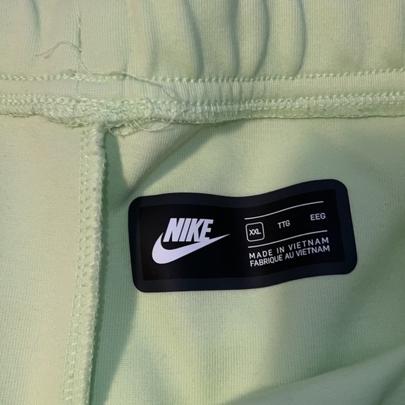 Green Size 2X Nike Tech Fleece Tracksuit Set - Picture 10 of 12